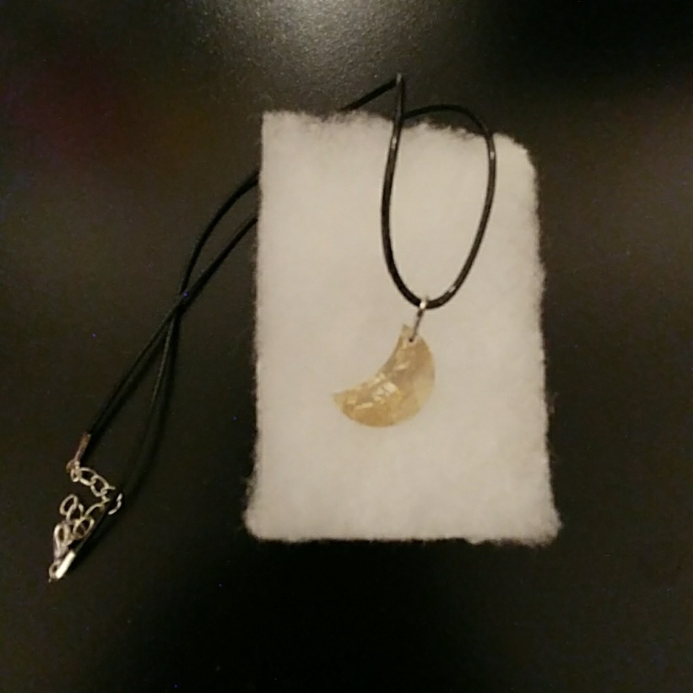 🔥CLEARANCE! Golden Topaz Crystal Moon Necklace - Picture 3 of 8